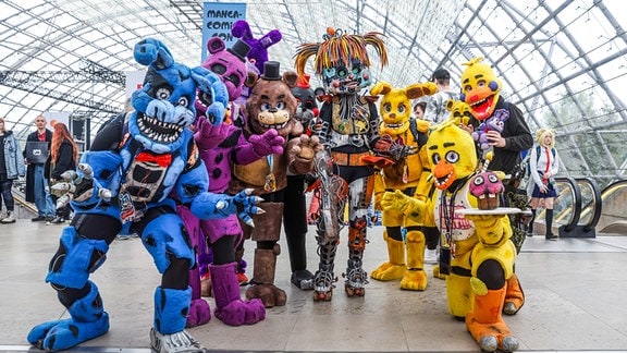 Personen in Verkleidung (Cosplay) auf der Manga-Comic-Con zur Leipziger Buchmesse 2023