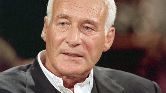 Friedhelm Brebeck, ARD-Auslandskorrespondent, kürzlich aus Jugoslawien ausgewiesen, aufgenommen am 21.8.1998 während der Sendung "NDR-Talk Show" in Hamburg.
