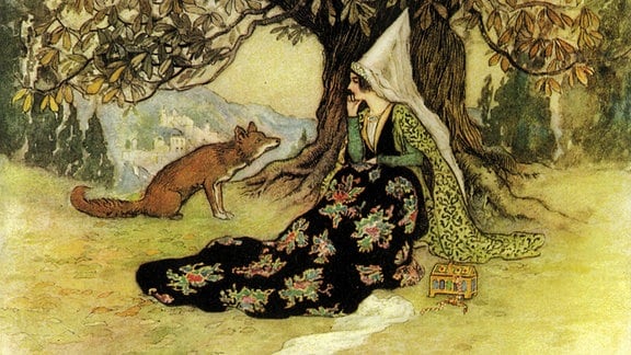 Malerei, die eine Frau mit langem Kleid und spitzem Hut unter einem Baum sitzend mit einem Fuchs neben sich zeigt