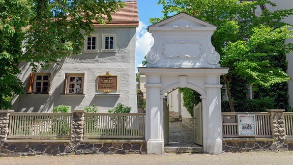 Gohliser Schlösschen, Eingang Schillerhaus