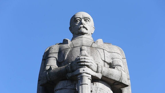 Denkmal fuer den Reichkanzler Otto von Bismarck in Hamburg