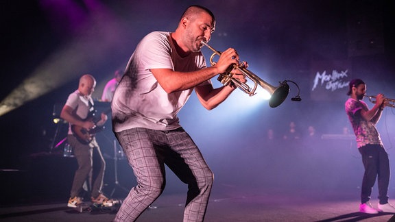 Ibrahim Maalouf und Band spielen live beim Montreux Jazz Festival am 14.07.2022.