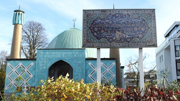 Das Islamische Zentrum Hamburg, auch Blaue Moschee genannt.