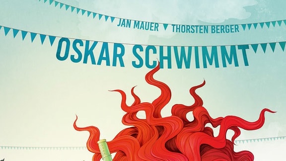 Buchcover: Eine Kopf mit zerzausten roten Haaren und einer Taucherbrille ragt aus einem Schwimmbecken, darüber die Aufschrift: "Oskar schwimmt"
