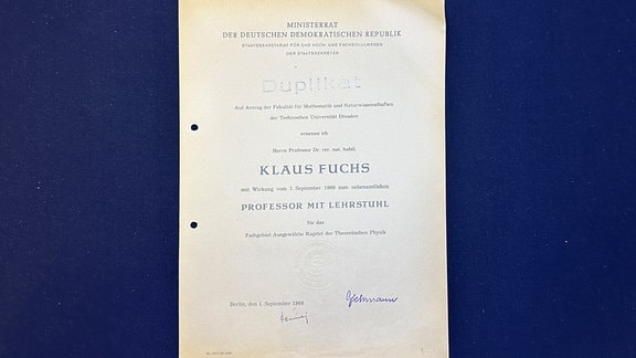 Die Personalakte von Atomspion Klaus Fuchs
