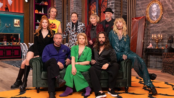 Gruppenbild zum Halloween Special der Comedy-Show LOL: Last One Laughing - Bill & Tom Kaulitz, Mirja Boes & Torsten Sträter, Palina Rojinski & Olaf Schubert, Annette Frier, Sasha und Michael Bully Herbig 