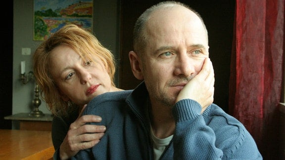 Susanne Lothar als Claire und Ulrich Mühe als Robert in einer Szene des Kinofilms "Nemesis".