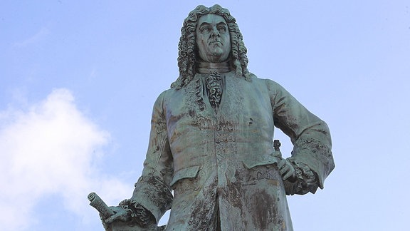 Händel-Denkmal auf dem Marktplatz von Halle