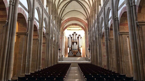 Der Innen- und Konzertraum der Stiftskirche St. Marien am Kloster unserer lieben Frauen in Magdeburg 