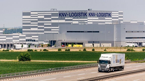 KNV, Logistikzentrum an der A71 in Erfurt 