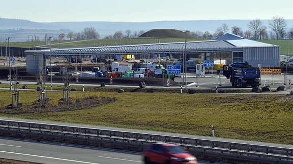 Die Tank- und Rastanlage Leubinger Fürstenhügel an der Autobahn A71