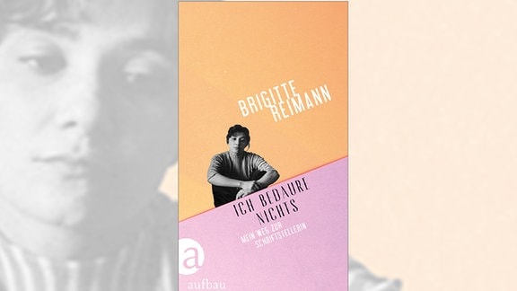 Buchcover "Ich bedaure nichts", das Cover ist in zwei Teile geteilt, ein oberer orangefarbener auf der eine Frau in schwarz-weiß zu sehen ist und ein unterer rosafarbener, auf dem der Titel steht