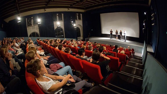 Regisseurin Anne Zohra Berrached am Sonntag zur Vorpremiere ihres preisgekrönten Films 24 Wochen im Luchskino. 
