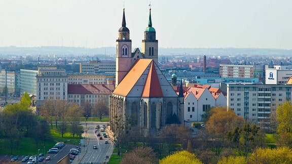 Blick auf die Johanniskirche in Magdeburg