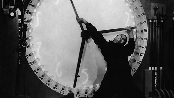 Theodor Loos in "Metropolis", 1927