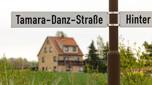 Straßenschild an der Tamara-Danz-Straße