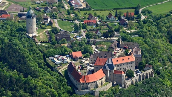 Luftbildaufnahme der Neuenburg in Freyburg an der Unstrut. 