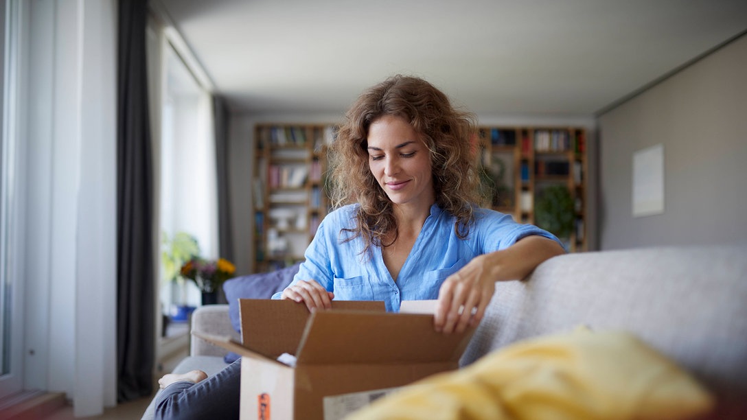 Bis Wann Mussen Pakete Und Packchen Verschickt Werden Das Erste