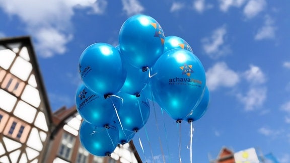 blaue Luftballons