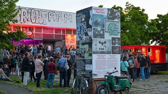 Eröffnung in der  Robotron Kantine in Dresden