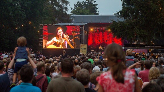 Rudolstadt-Festival - Heinepark beim Eröffnungskonzert mit Amy Macdonald