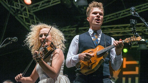 Curly Strings (EST) mit den Thüringer Symphonikern Saalfeld-Rudolstadt auf der Großen Bühne auf der Heidecksburg beim Rudolstadt Festival 2018