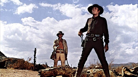 Charles Bronson und Henry Fonda in einer Szene des Films "Spiel mir das Lied vom Tod"