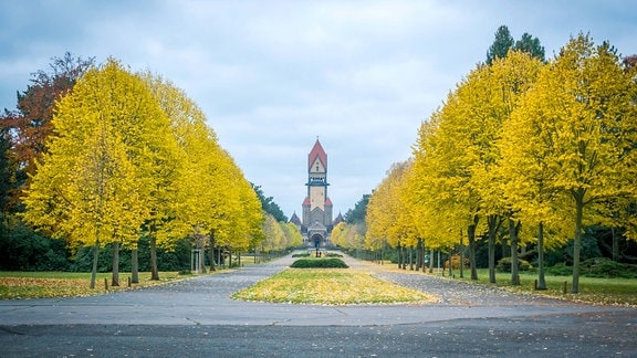 Südfriedhof in Leipzig im Herbst