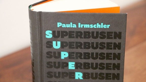 Buch "Superbusen" von Paula Irmschler