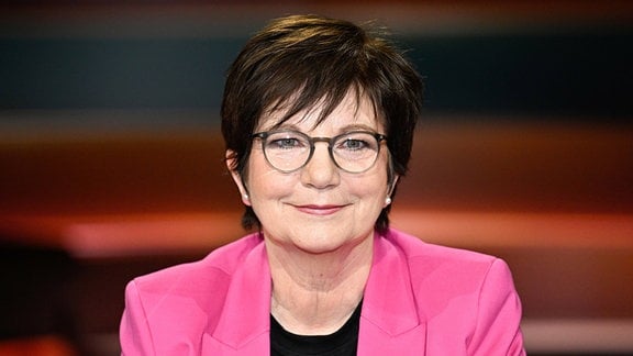 Ursula Weidenfeld, Journalistin