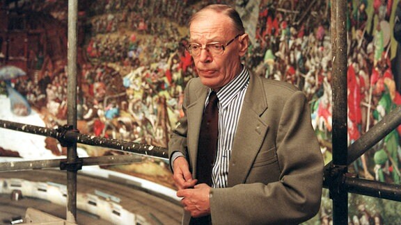 Der Leipziger Maler und Grafiker Professor Werner Tübke, 1989 