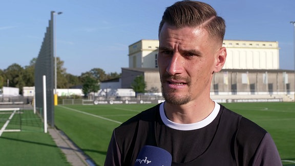 Stefan Kutschke - Kapitän SG Dynamo Dresden, im Interview auf dem Trainingsplatz