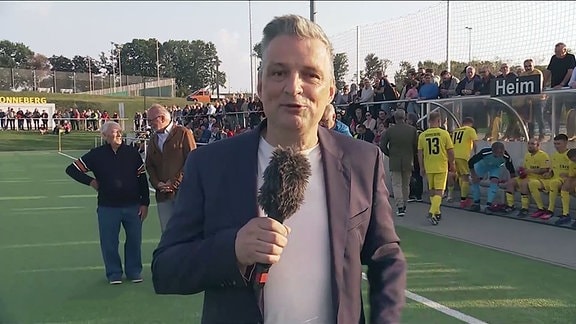 Reporter Christian Müller, vor Ort in Sonneberg