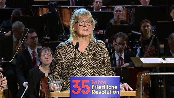 Menschenrechtlerin Marianne Birtler spricht bei der Veranstaltung zu "35 Jahre Friedliche Revolution"