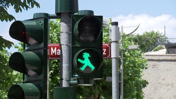 Ampel, die grün zeigt BITTE NUR IM REEL AMPEL VERWENDEN