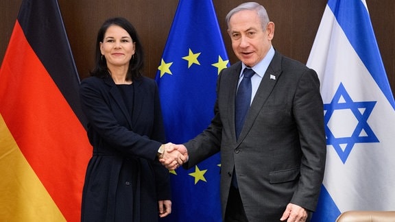 Annalena Baerbock (Bündnis 90/Die Grünen), Außenministerin, und Benjamin Netanjahu, Ministerpräsident von Israel, treffen sich zu einem Gespräch im Amtssitz des Premierministers.