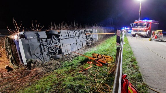 Wieder Schweres Busunglück Auf Autobahn: Mehr Als 20 Verletzte | MDR.DE