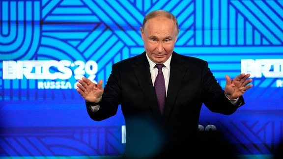 Der russische Präsident Wladimir Putin nimmt am BRICS-Wirtschaftsforum teil.