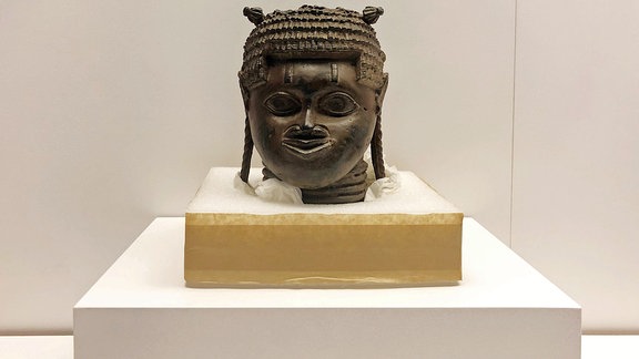 Benin Raubkunst Bronzen