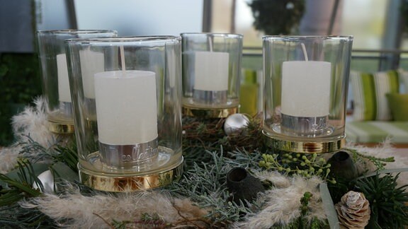 Adventskranz NEU mit 4 Kerzen für Weihnachten mit Dekor Dekokugeln 