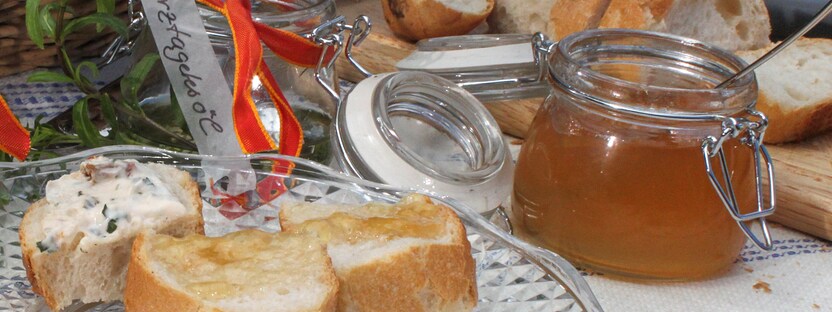 Rezept Fur Holunderbluten Gelee Mit Apfelsaft Mdr De