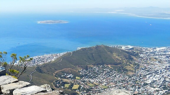 Blick vom Tafelberg auf Kapstadt, Südafrika.