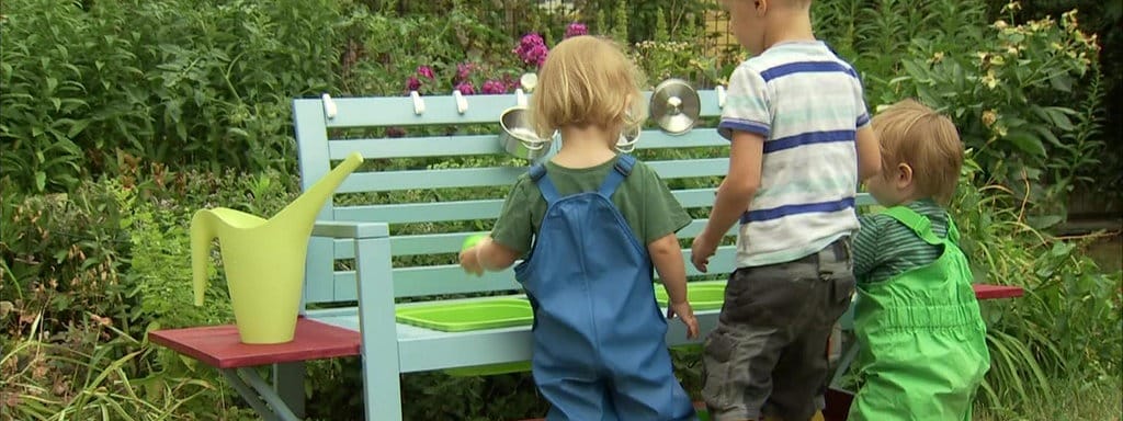 Eine Matschkuche Fur Kinder Im Garten Bauen Mdr De