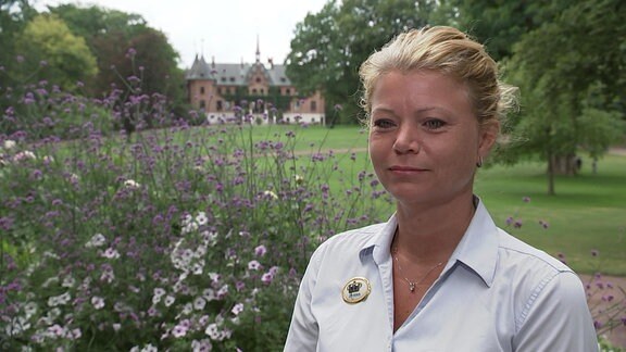 Anna Brandeby im Park von Schloss Sofiero bei Heslingborg