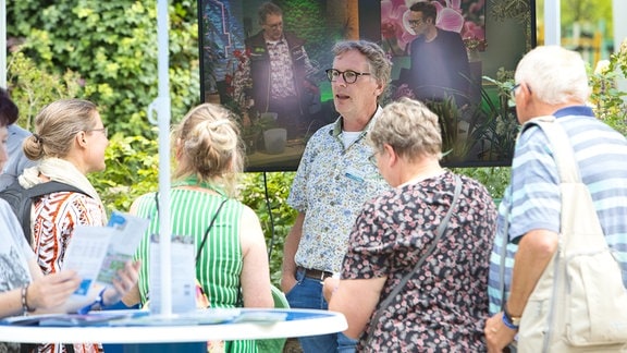 Pflanzenarzt René Wadas bei Strebergärtner-Mittendrin-Veranstaltung im Egapark Erfurt