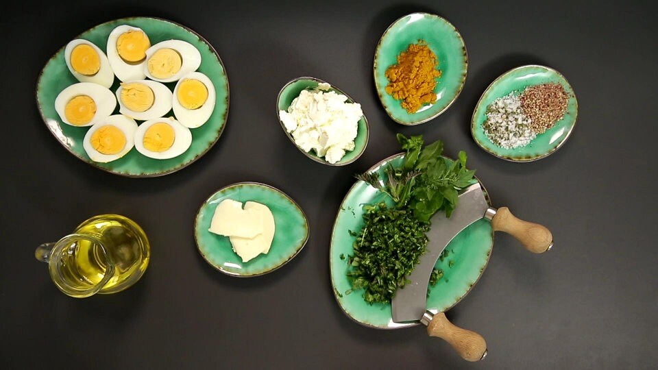 Rezept WildkräuterEi mit Currycreme MDR.DE