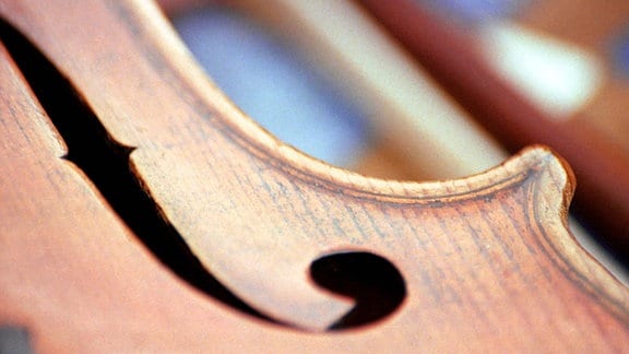 f-Loch einer Geige