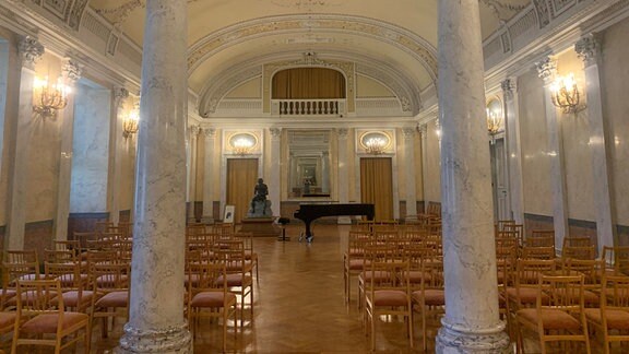 Marmorsaal im Reger Archiv