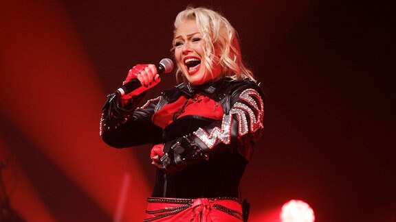 Sängerin Kim Wilde bei ihrem Auftritt im Rahmen der The Greatest Hits Tour 2022 im Carlswerk Victoria.