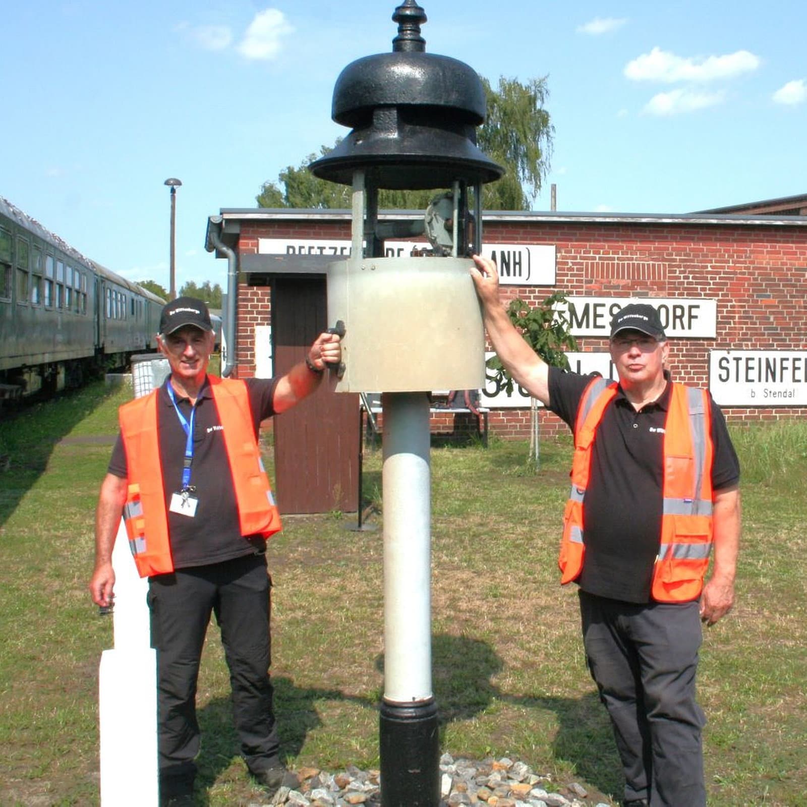 Was die Glocke geschlagen hat -  Läutewerke bei der Eisenbahn